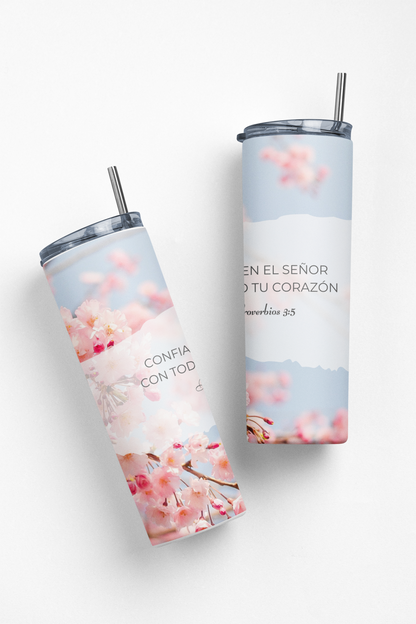 Proverbios 3:5 Confía en El Señor con todo tu corazón Insulated 20oz Stainless Steel Tumbler.